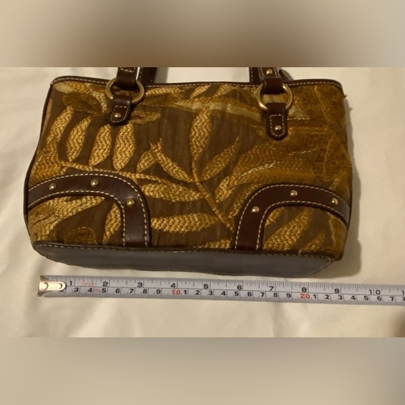 Etienne Aigner Small Leaf Embroidered Shoulder Bag - Picture 7 of 8